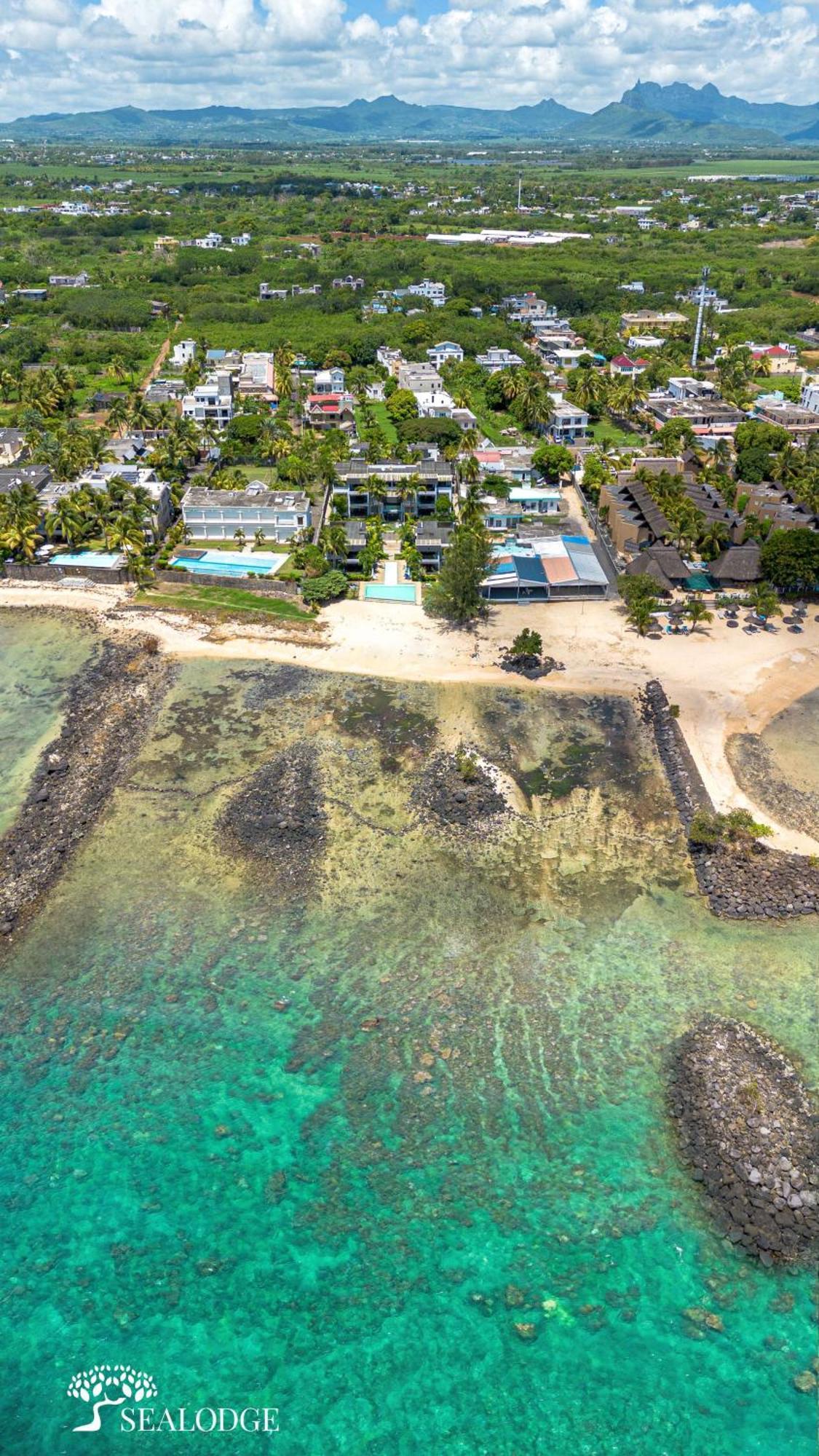 Kanope Bay - Holiday Beachfront Apartments Pointe aux Biches Buitenkant foto