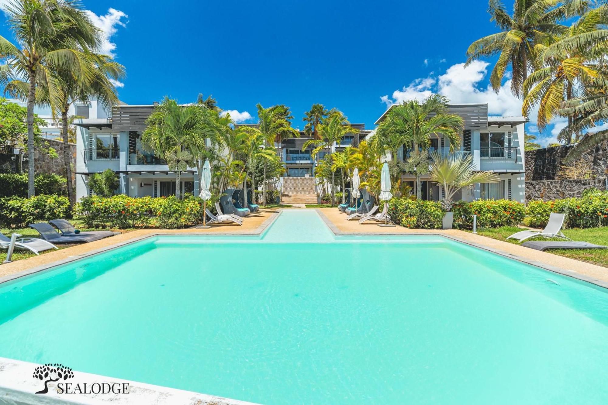 Kanope Bay - Holiday Beachfront Apartments Pointe aux Biches Buitenkant foto