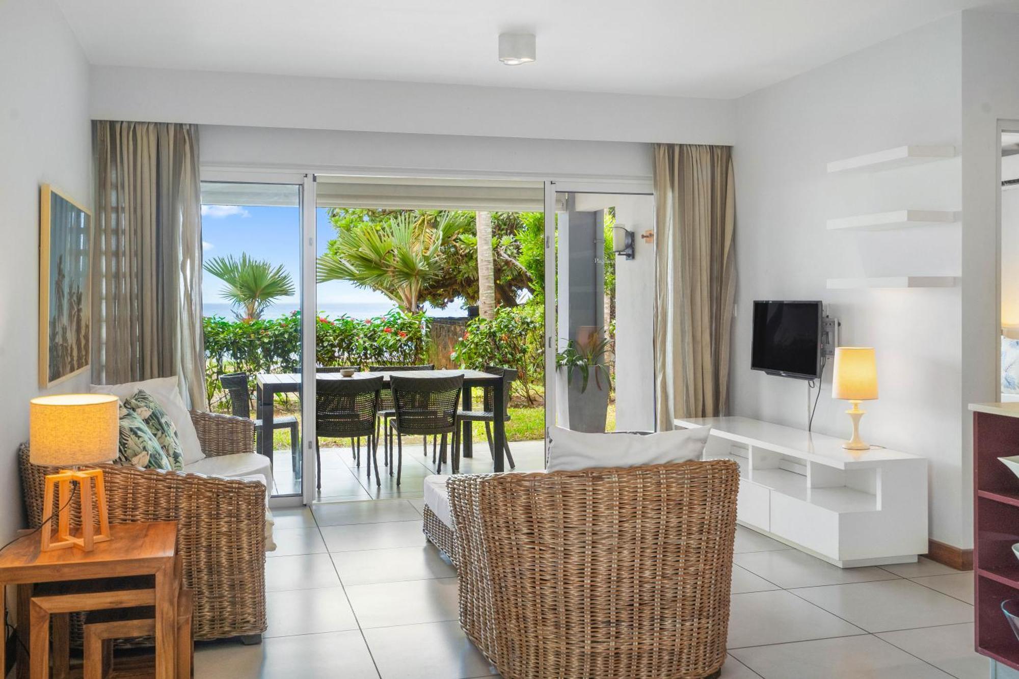 Kanope Bay - Holiday Beachfront Apartments Pointe aux Biches Buitenkant foto