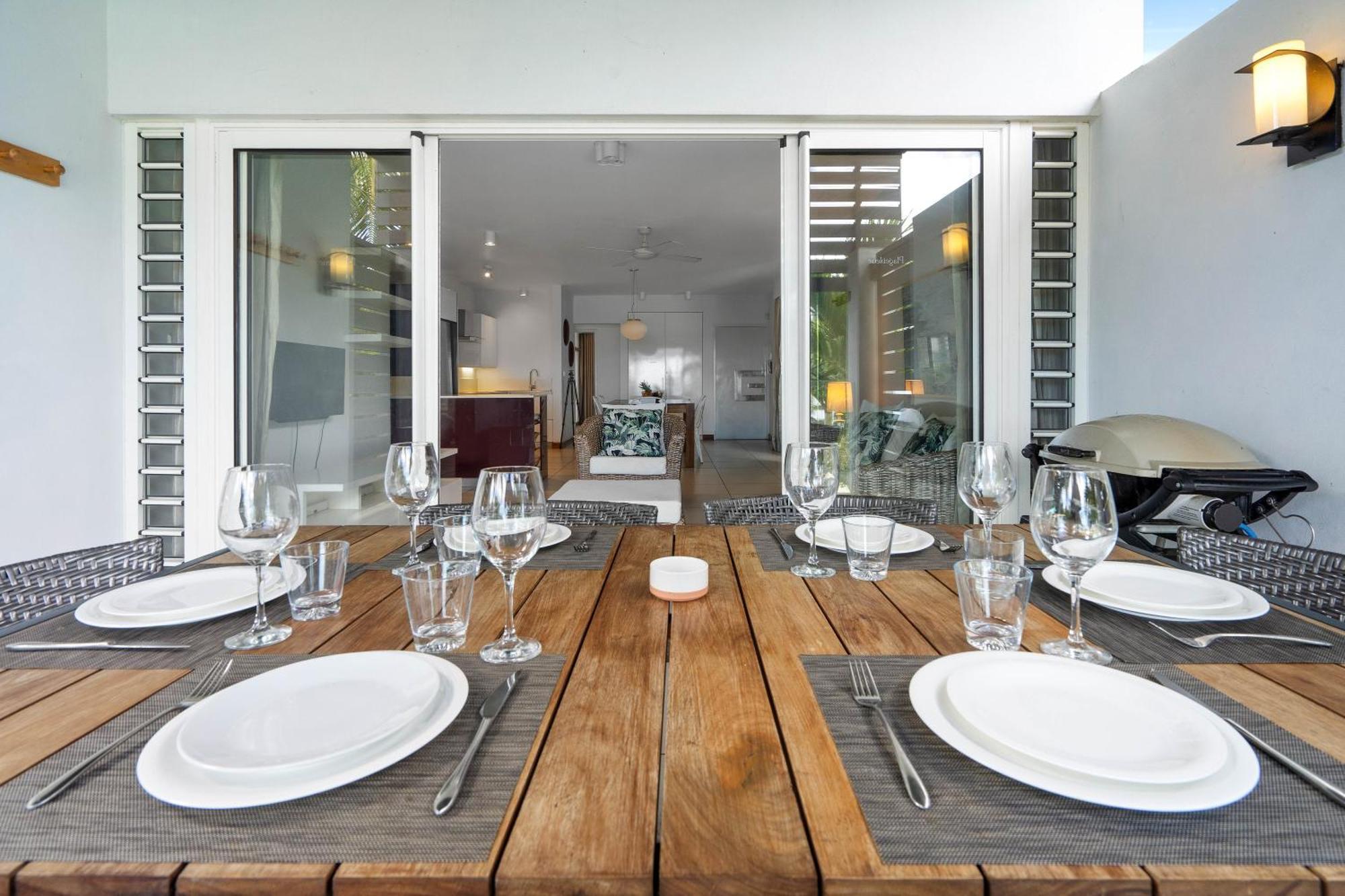 Kanope Bay - Holiday Beachfront Apartments Pointe aux Biches Buitenkant foto